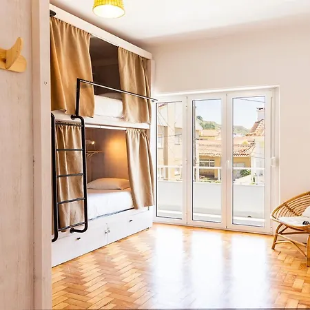 Hostel Gota Dagua Surf Camp - Costa Da Caparica, Lisbon