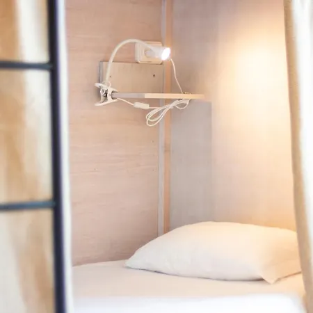 Gota Dagua Surf Camp - Costa Da Caparica, Lisbon Ostello *