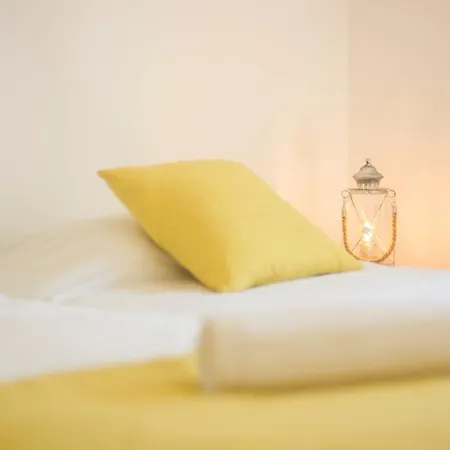 Gota Dagua Surf Camp - Costa Da Caparica, Lisbon Hostel *