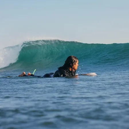 Gota Dagua Surf Camp - Costa Da Caparica, Lisbon 호스텔 코스타 다 카파리카