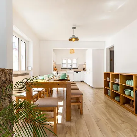 Gota Dagua Surf Camp - Costa Da Caparica, Lisbon