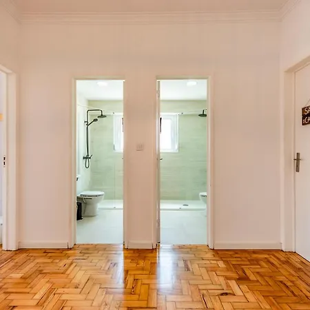 Gota Dagua Surf Camp - Costa Da Caparica, Lisbon 코스타 다 카파리카