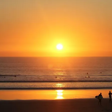 Gota Dagua Surf Camp - Costa Da Caparica, Lisbon 코스타 다 카파리카