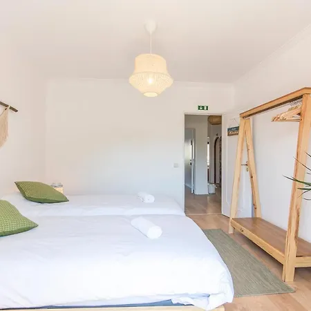호스텔 Gota Dagua Surf Camp - Costa Da Caparica, Lisbon *