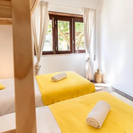 Gota Dagua Surf Camp - Costa Da Caparica, Lisbon