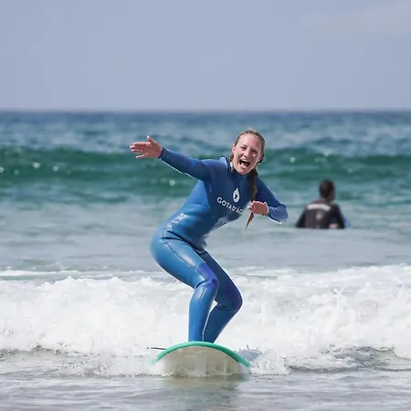 Gota Dagua Surf Camp - Costa Da Caparica, Lisbon 호스텔 코스타 다 카파리카