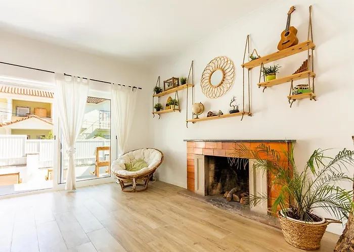 Gota Dagua Surf Camp - Costa Da Caparica, Lisbon * Costa de Caparica