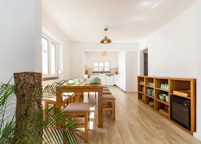 Gota Dagua Surf Camp - Costa Da Caparica, Lisbon