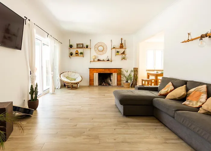 Gota Dagua Surf Camp - Costa Da Caparica, Lisbon *