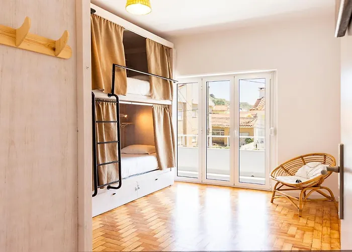 Vandrerhjem Gota Dagua Surf Camp - Costa Da Caparica, Lisbon