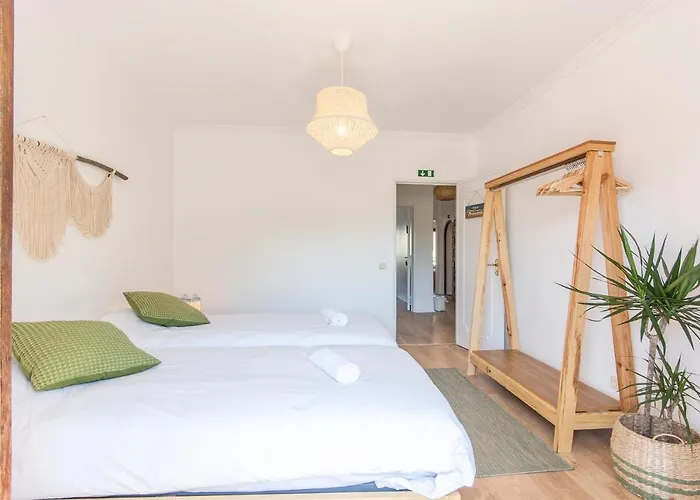 Vandrerhjem Gota Dagua Surf Camp - Costa Da Caparica, Lisbon *